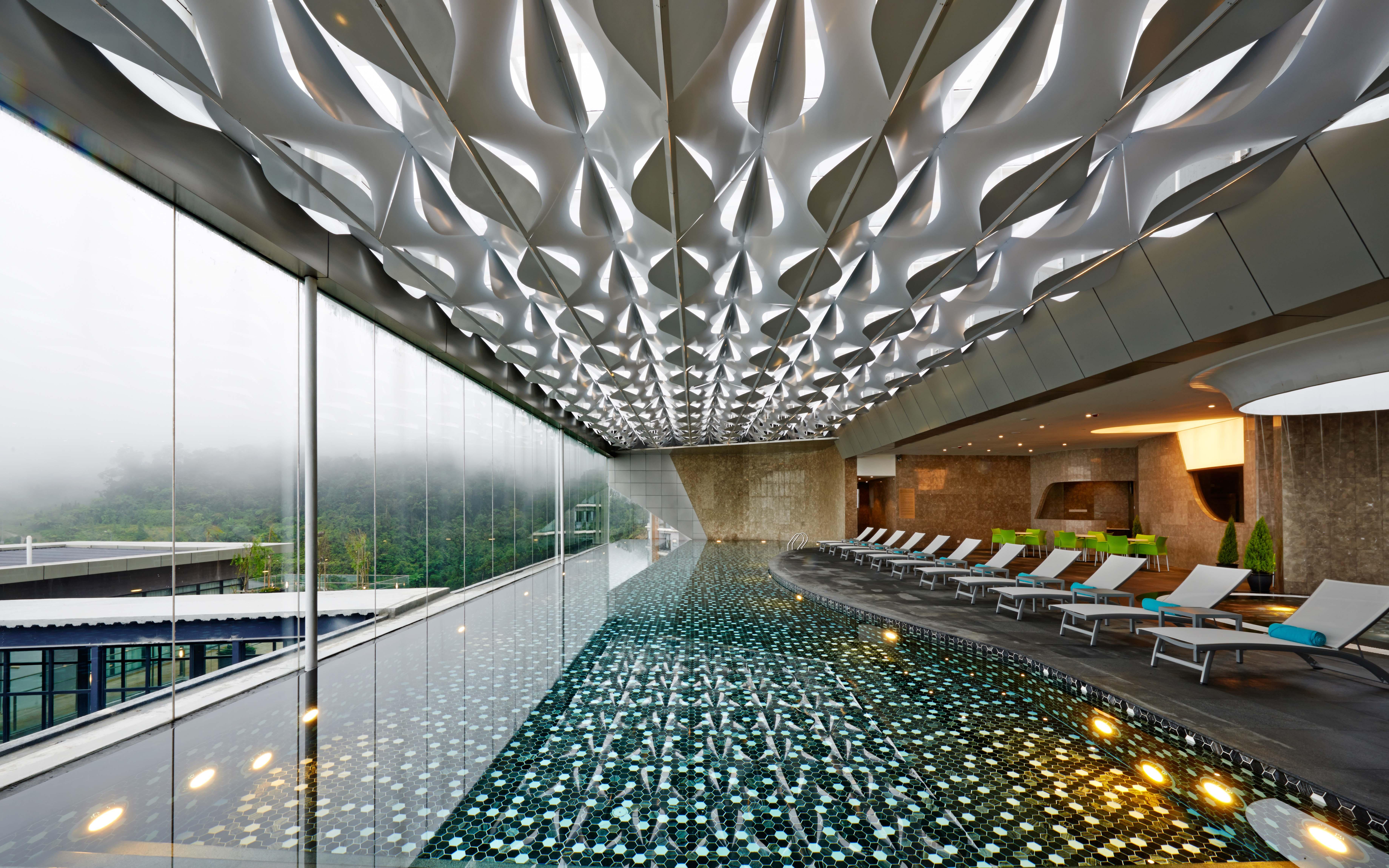 至尊玖霄明阁大酒店 云顶高原 外观 照片 The pool at the 101 Sky Lounge