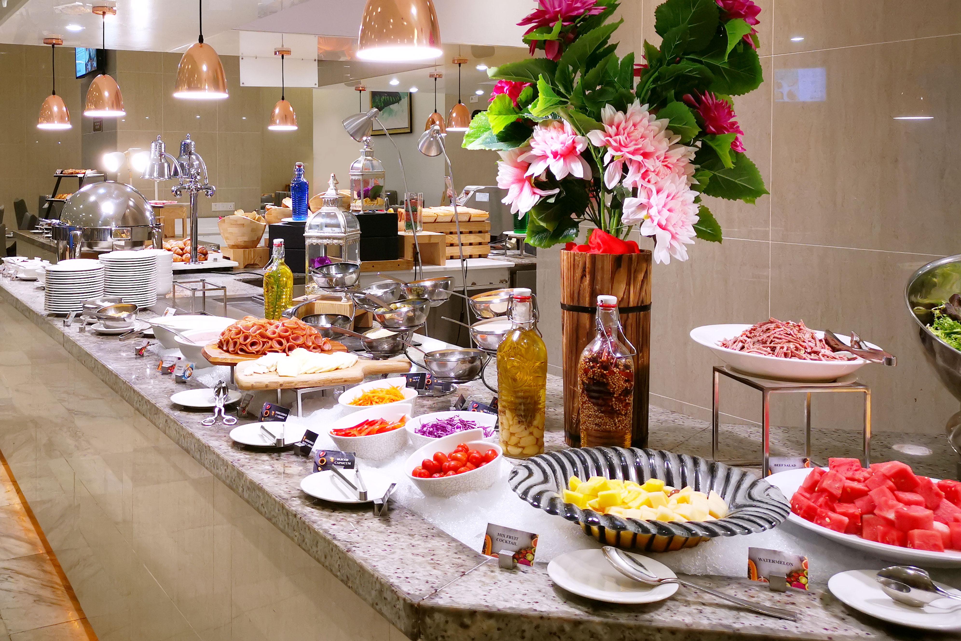 至尊玖霄明阁大酒店 云顶高原 外观 照片 A salad bar